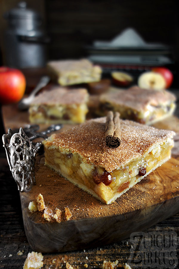 Gedeckter Apfelkuchen mit Zimt-Knusperdecke