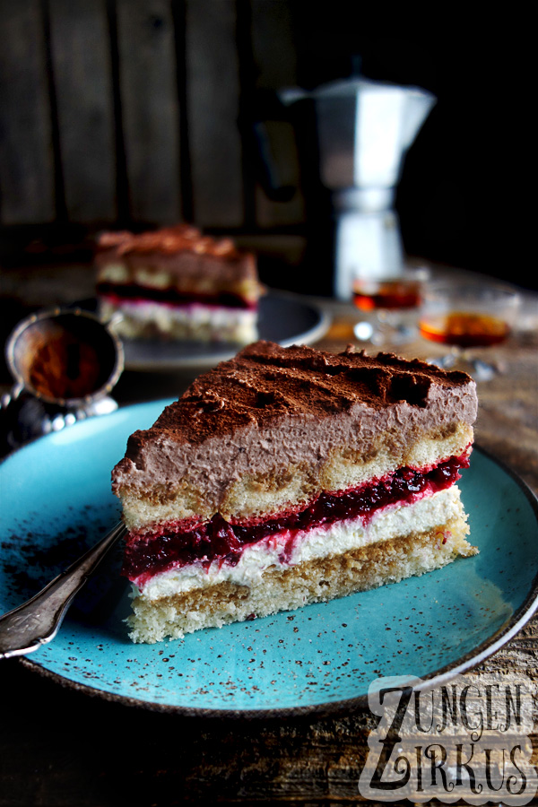 Tiramisu-Fußball-Torte Rezept vom Hobbybäcker