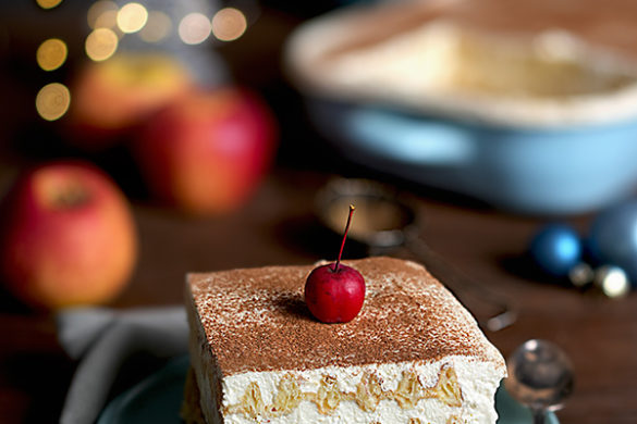 Dessert mit Äpfel und Schmand Weihnachten